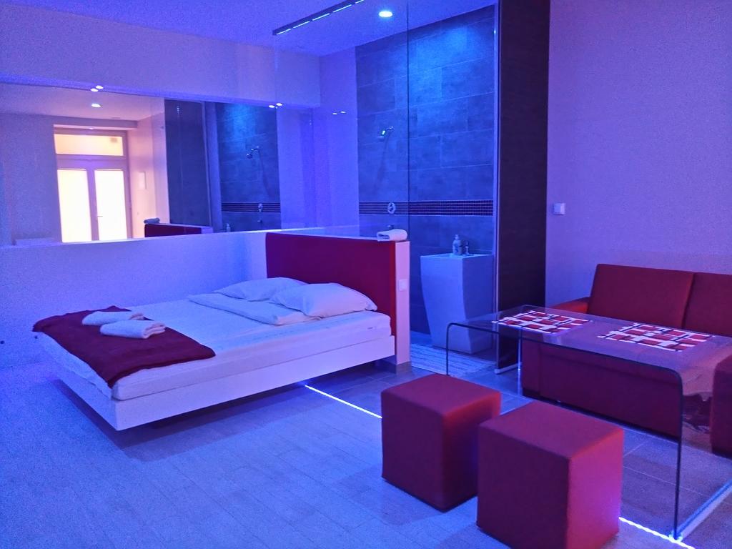 Mirror Apartments Cracovia Exterior foto