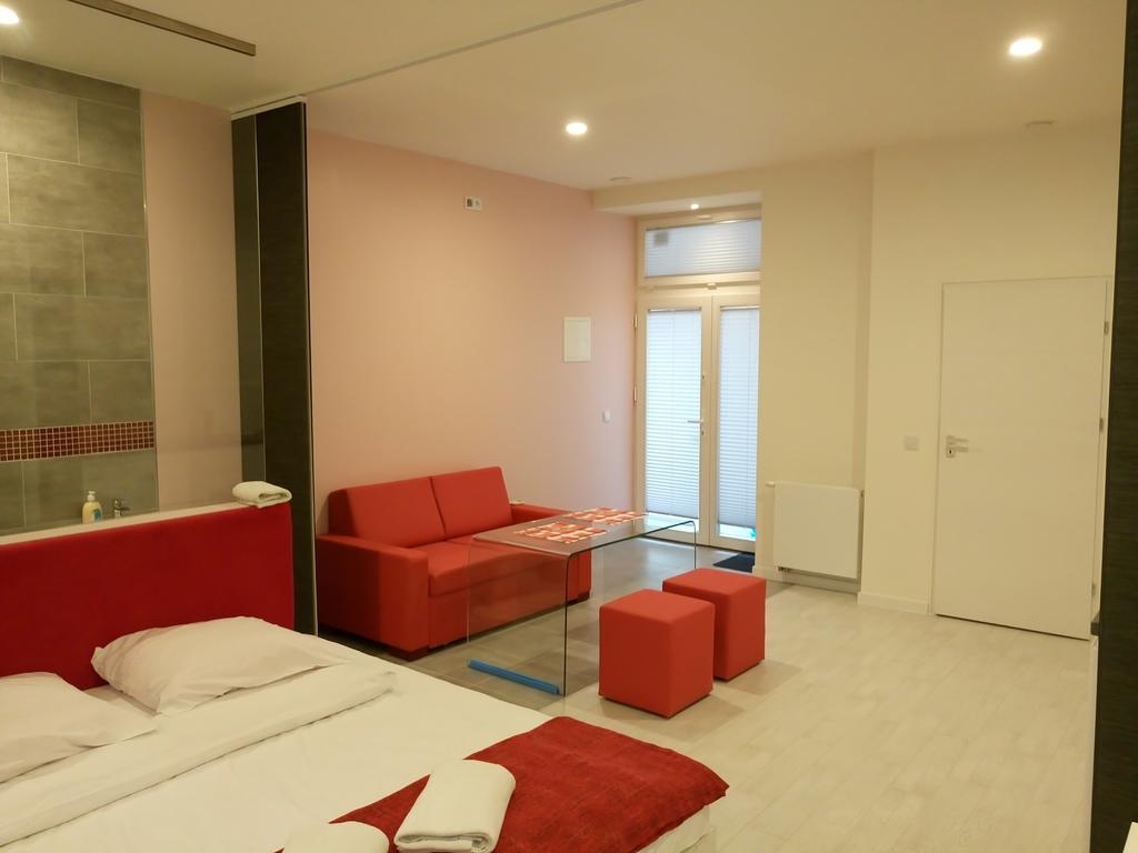 Mirror Apartments Cracovia Exterior foto